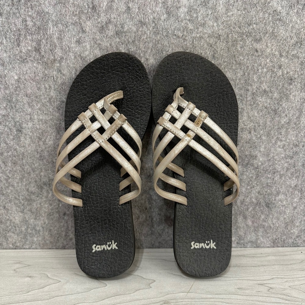Sanuk Yoga Salty Metallic Flip Flops Womens 8 Champagne Gold Strappy Yoga
